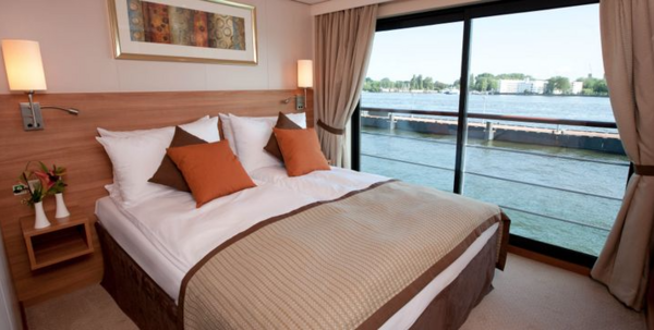 Viking River Cruises Viking Legend Suite AA.png